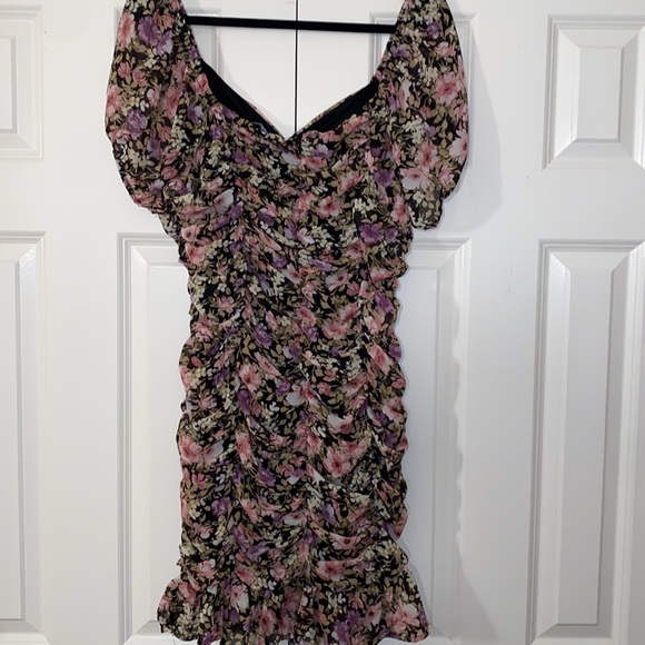 Floral ruched dress size 1X - Picture 7 of 8